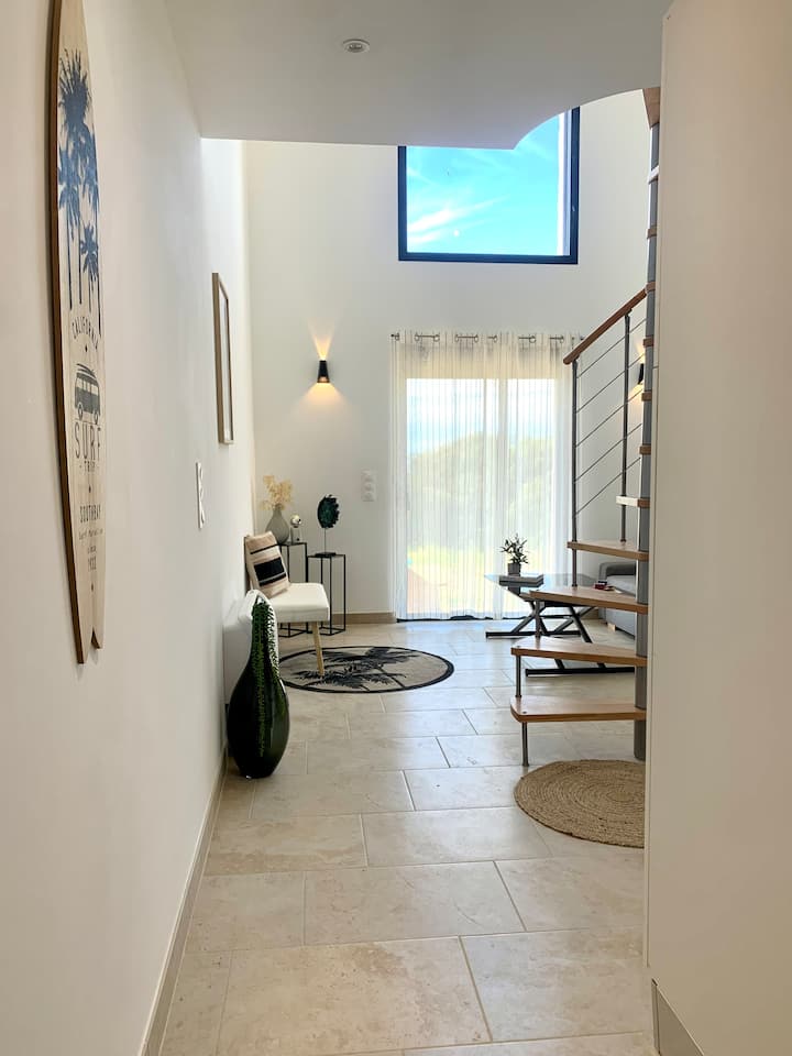 Surprenant Appartement Duplex - Piscine Partagée - Calenzana