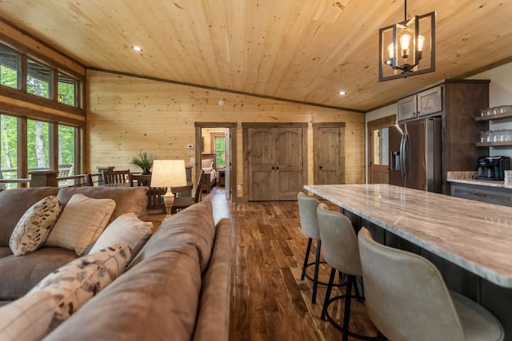 Modern Cabin W/outdoor Living - Prime Location - Blue Ridge, GA