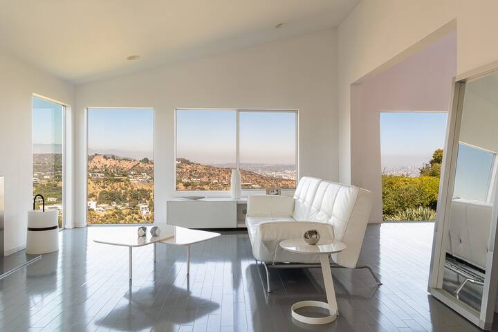 $4M Luxury Hollywood Hills Modern Sunset Views gallery image 3