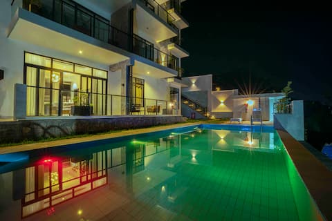 Jabo Suites (Indigo): 3 Bedrooms Apartment