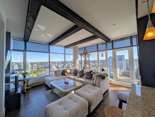 Penthouse View! Central Location!