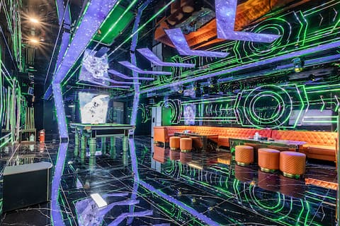 TML - Pattaya Luxury Villa 6 Rooms 8 Bathrooms (Private Pool, KTV, Sauna, Fitness Area)