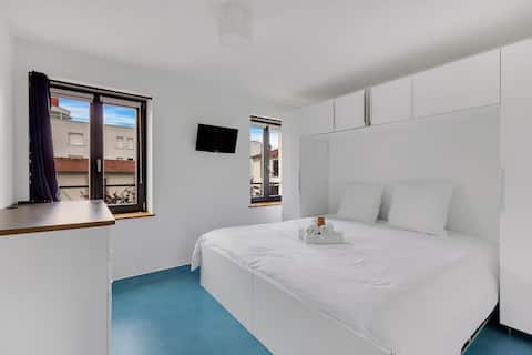 The Miami: 9 pers/5 Bedrooms with shower and toilet