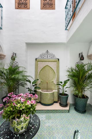 La Casa del Patio managed Airbnb listing 2