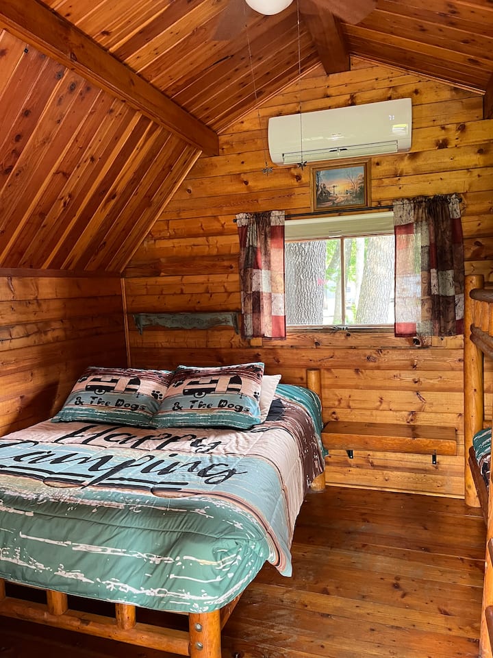 Bee Cabin - Camping - Kentucky Lake
