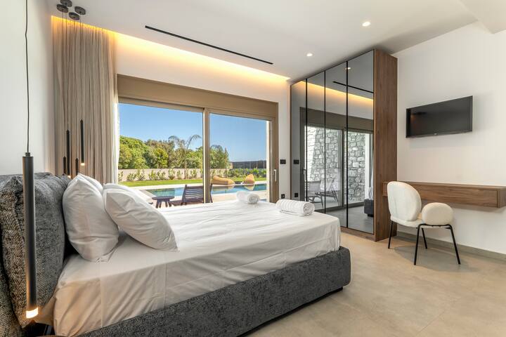 Emerald Estate gallery image 4