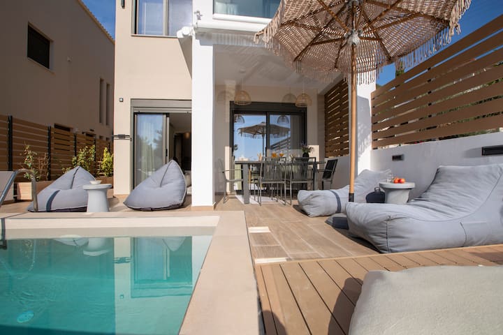 Forum Villas com managed Airbnb listing 1