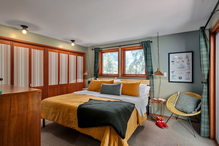 Primarni apartman u prizemlju s pripadajućom kupaonicom.