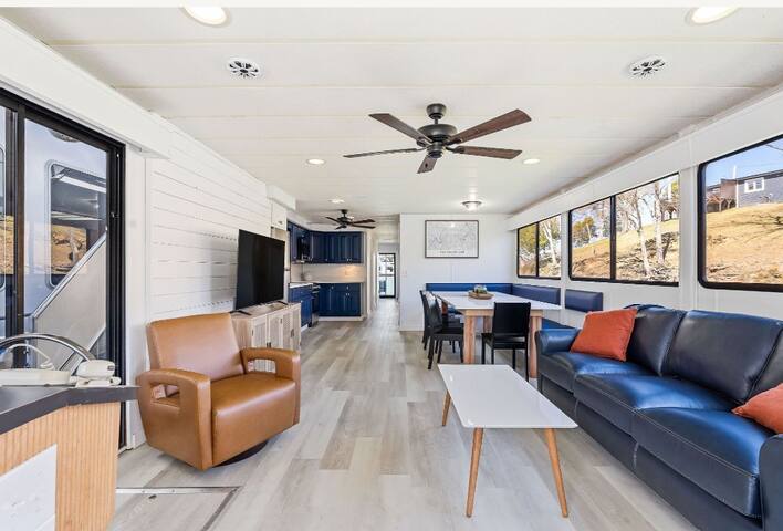 Mitchell Creek Marina managed Airbnb listing 1