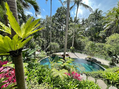 The Ubāri Bali | Luxury Riverside Escape (3BR)