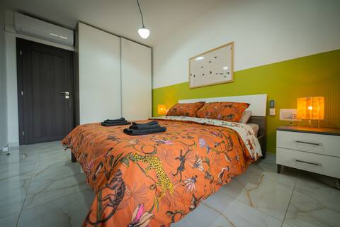 Seaside 2 bedroom modern family friendly flat