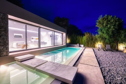 Private Seafront Design Villa with Beach Path