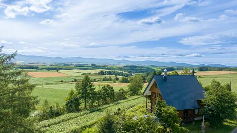 [Villa Shion] An entire private rental villa where you can enjoy the beautiful view near Biei Sanai 