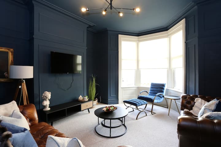 5 Bedrooms,sleeps 14, City Centre House - Blackpool