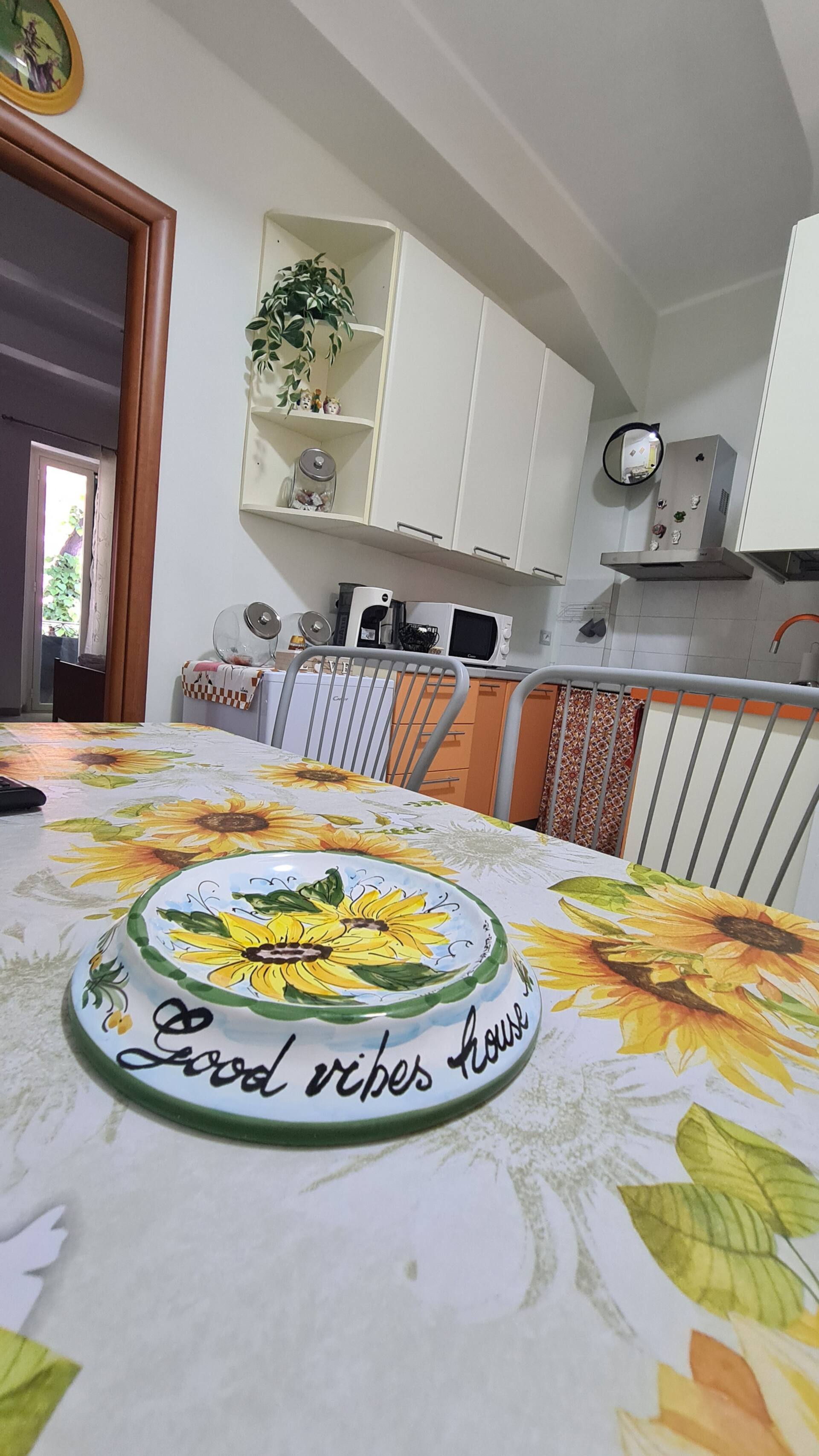 Good Vibes House