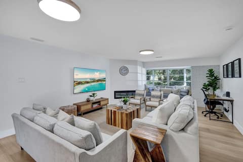 Top performing Airbnb: Serene Modern Oasis | Private Pool in Fort Myers in Cape Coral / Fort Myers