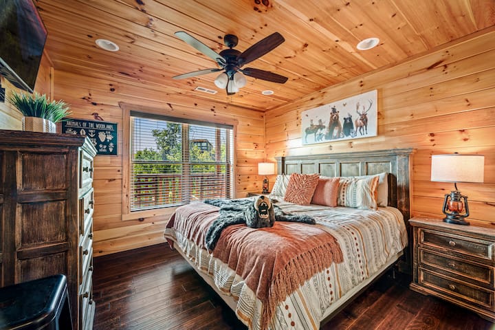 (Quarto do primeiro andar térreo) Cama king
