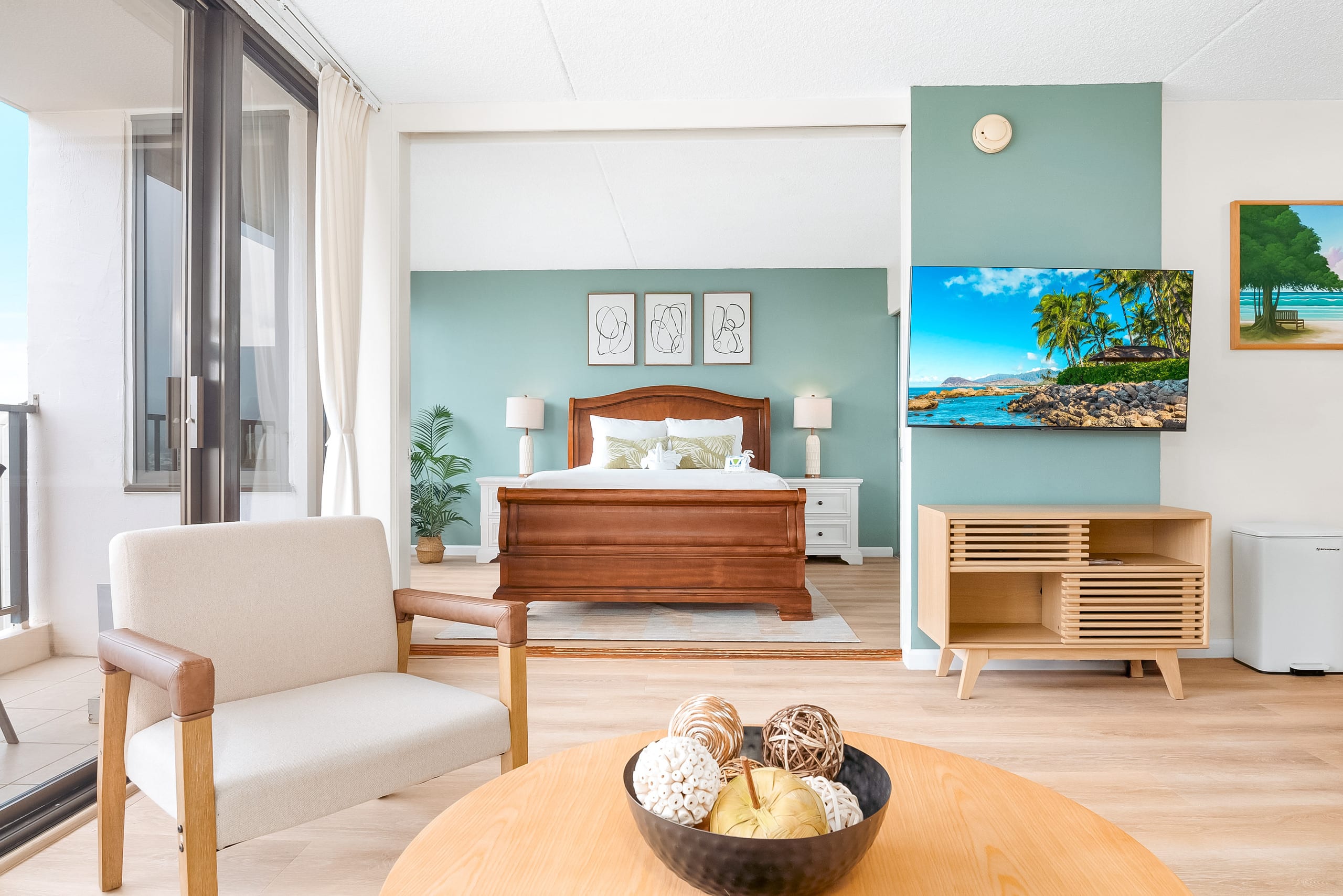 Condo in Honolulu · ★4.94 · 1 bedroom · 2 beds · 1 private bath - Image 8
