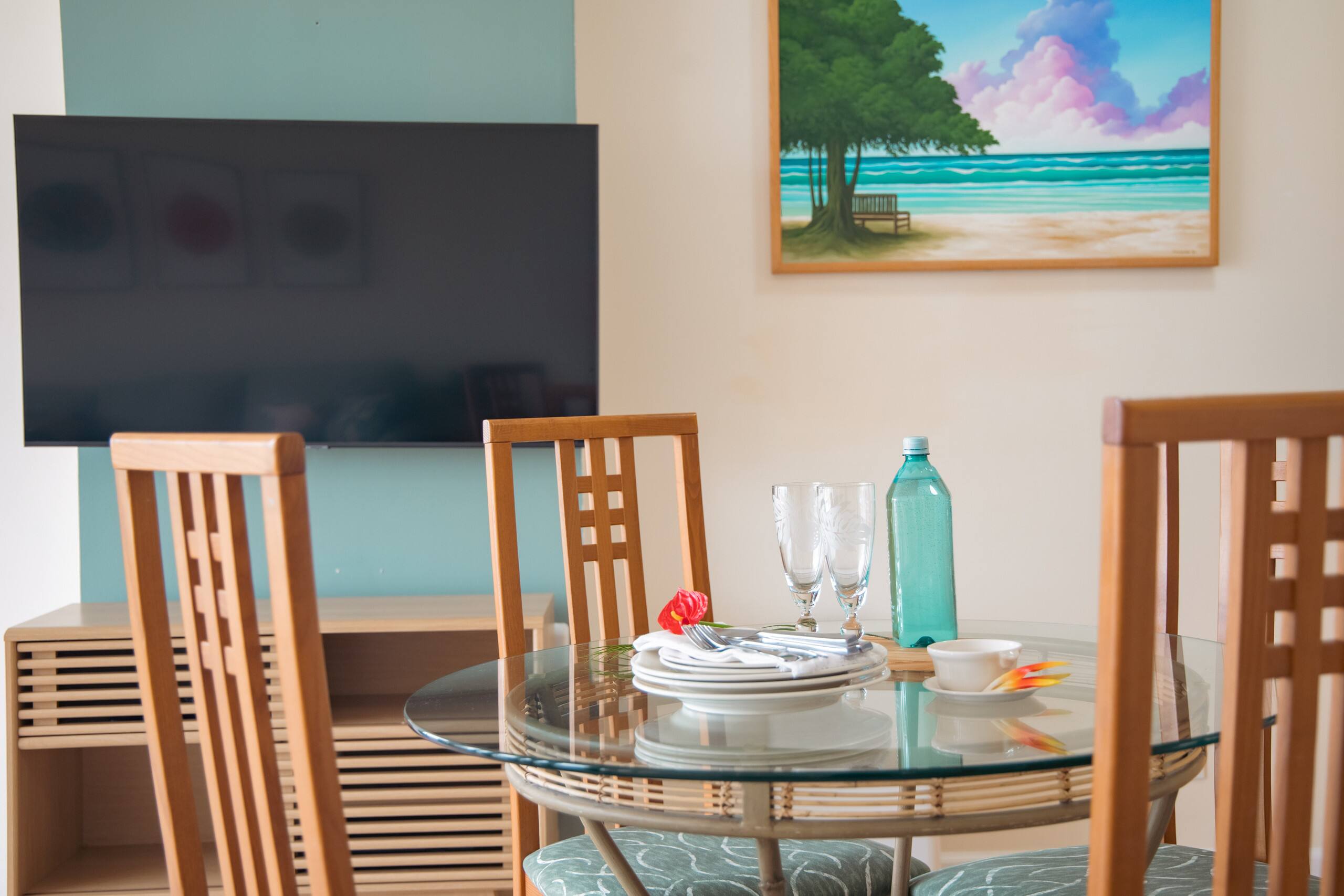 Condo in Honolulu · ★4.94 · 1 bedroom · 2 beds · 1 private bath - Image 24