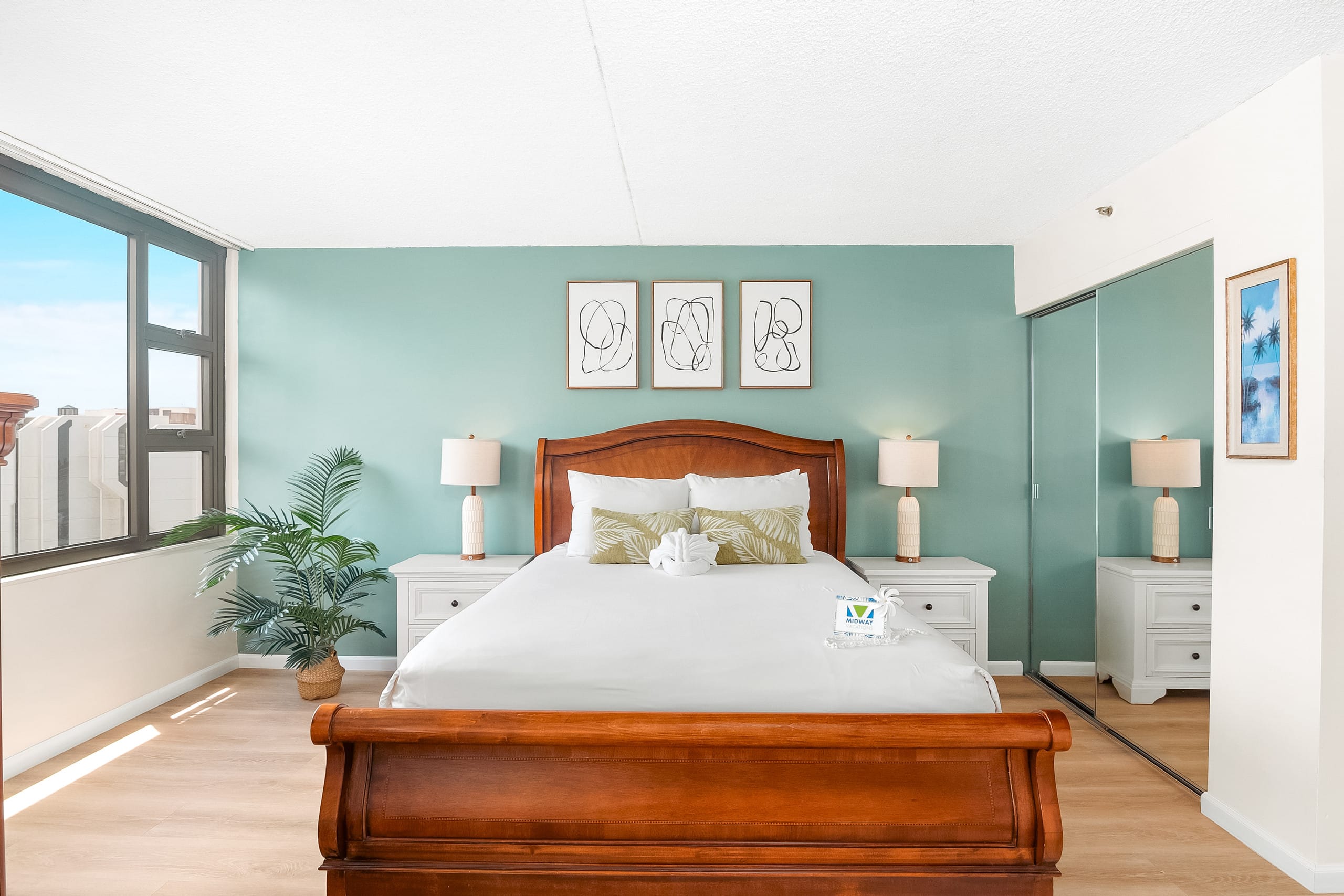 Condo in Honolulu · ★4.94 · 1 bedroom · 2 beds · 1 private bath - Image 30