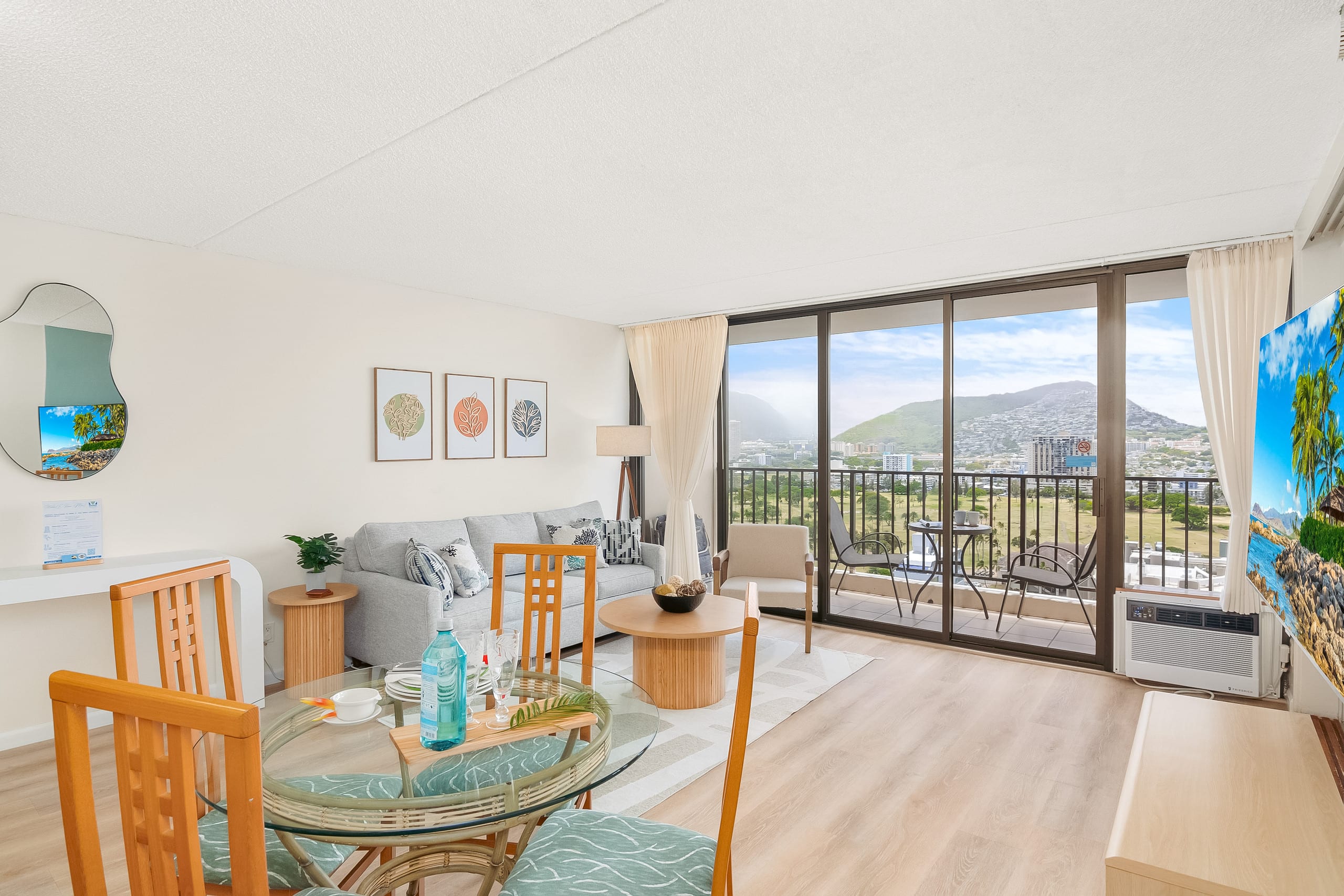 Condo in Honolulu · ★4.94 · 1 bedroom · 2 beds · 1 private bath - Image 22