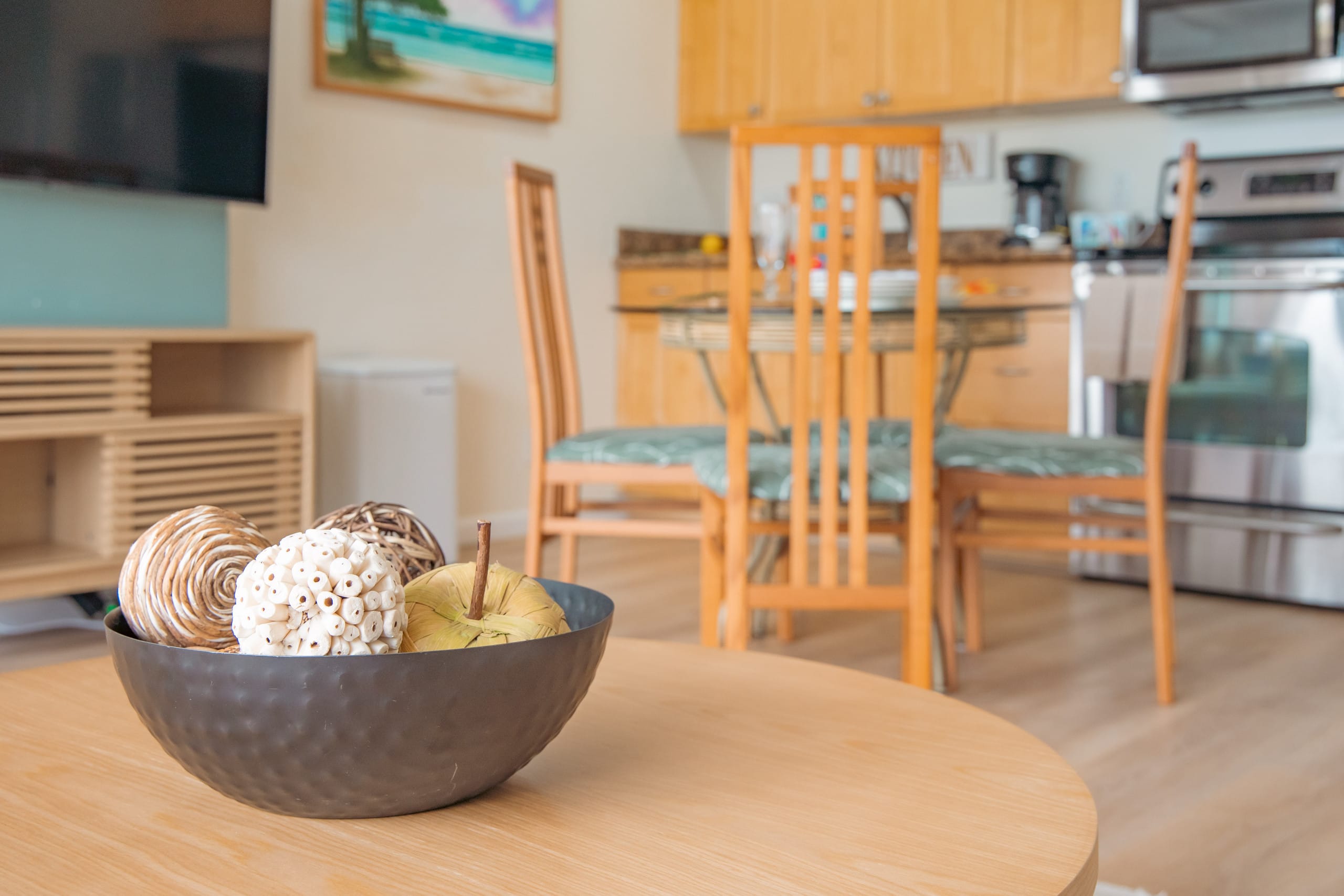 Condo in Honolulu · ★4.94 · 1 bedroom · 2 beds · 1 private bath - Image 12