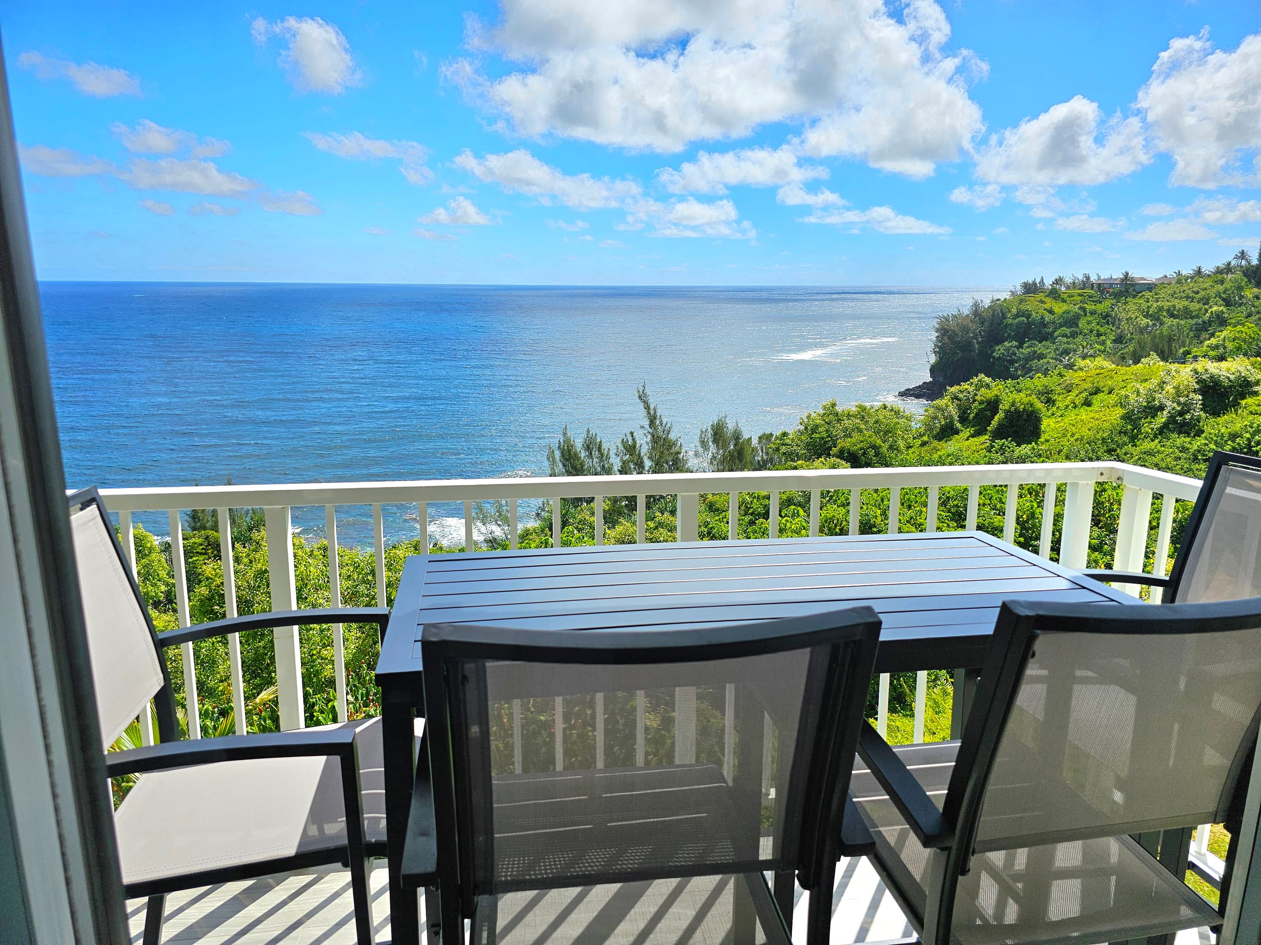 Spectacular Ocean Front View and A/C all Rooms - Image 15