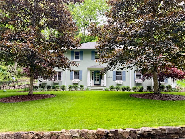 Historic Home Steps From The Omni Homestead Resort - Hot Springs, VA