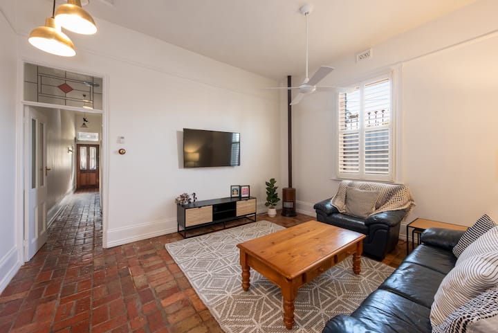 Renovated 2x1 Victorian House In Princes Hill - ブランズウィック