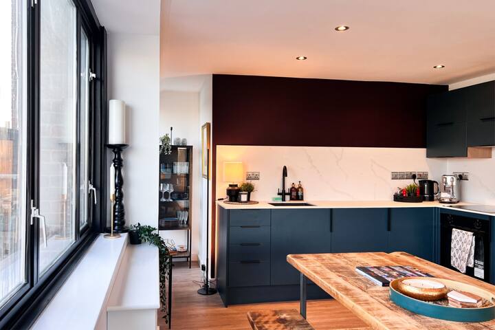 The View – Kensington gallery image 4