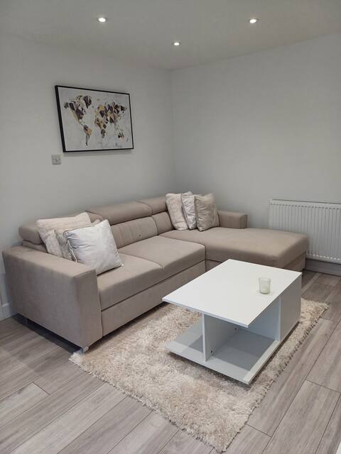 Top performing Airbnb: Modern versatile and stunning house in Dales