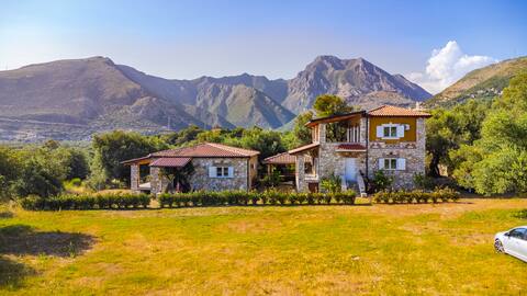 Siar | The Large Villa