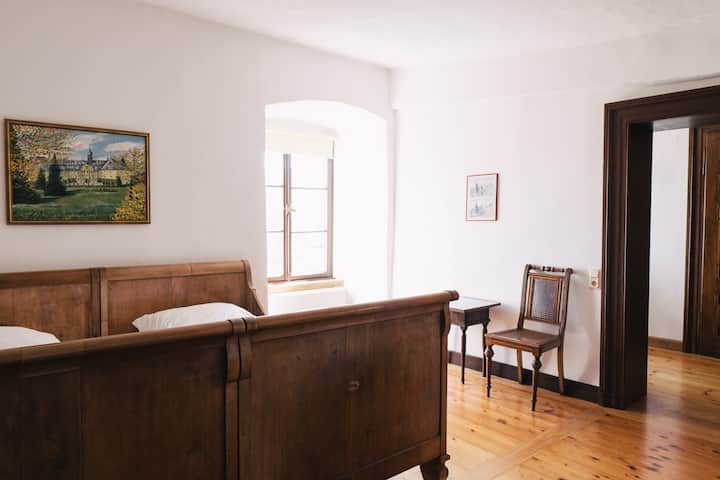 Schlafzimmer 4