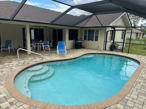 Pool, space, privacy, location!