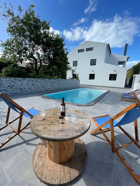 Countryside house with a pool and fireplace
