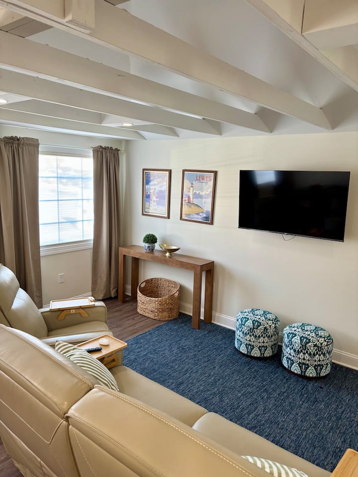 Cozy Cottage On 3rd Street  - Fully Accessible - Lewes, DE