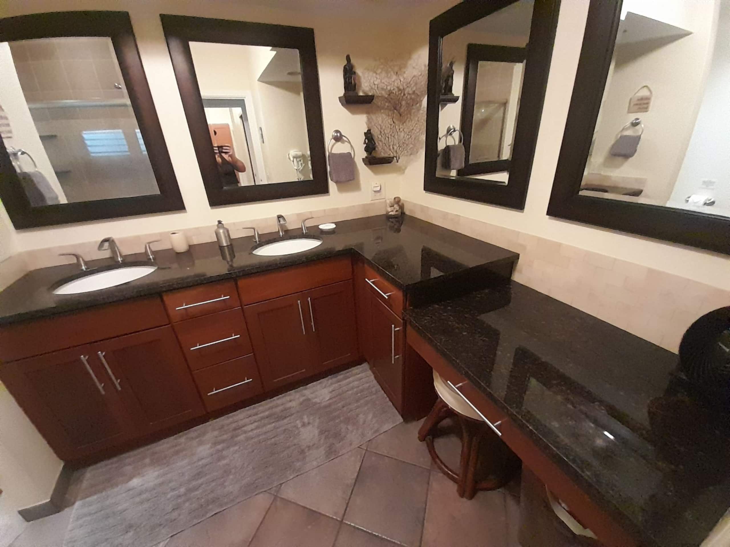Townhouse in Koloa · ★5.0 · 2 bedrooms · 2 beds · 2 shared baths - Image 28