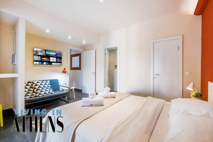 寝室No 2 -専用バスルーム-スマートテレビ-金庫-バルコニー-ソファ