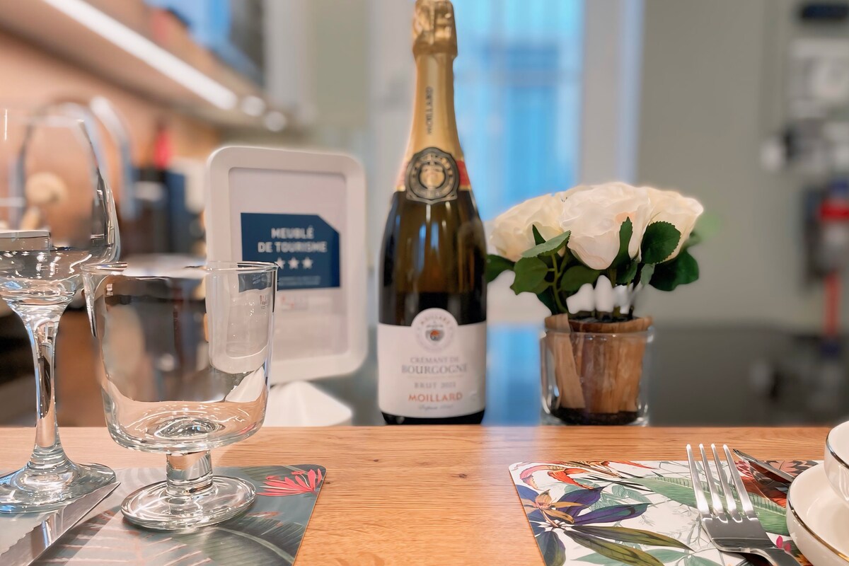 Top Airbnb: 3-star luxury suite in the heart of Dijon à Dijon