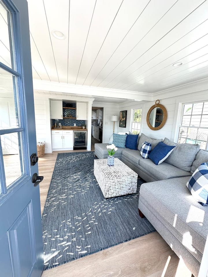 Town Neck Beach Bungalow - Sandwich, MA