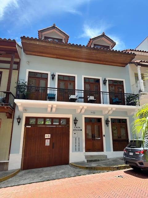 A Charming Colonial House in Casco Antiguo