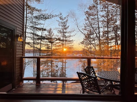 Quick Escape - Large Private Cabin, 3+Bed, 2-Bath