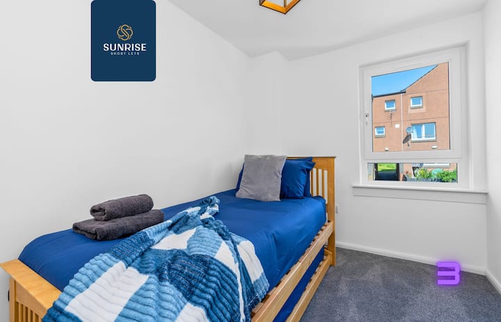 Ჯგუფი_კონტრაქტორები_განთავსება_Dundee_Sunrise_Short_Term_Lets_Scotland_Best_Hospitality_Tourists_Relocation_Insurance_Serviced_Accommodation