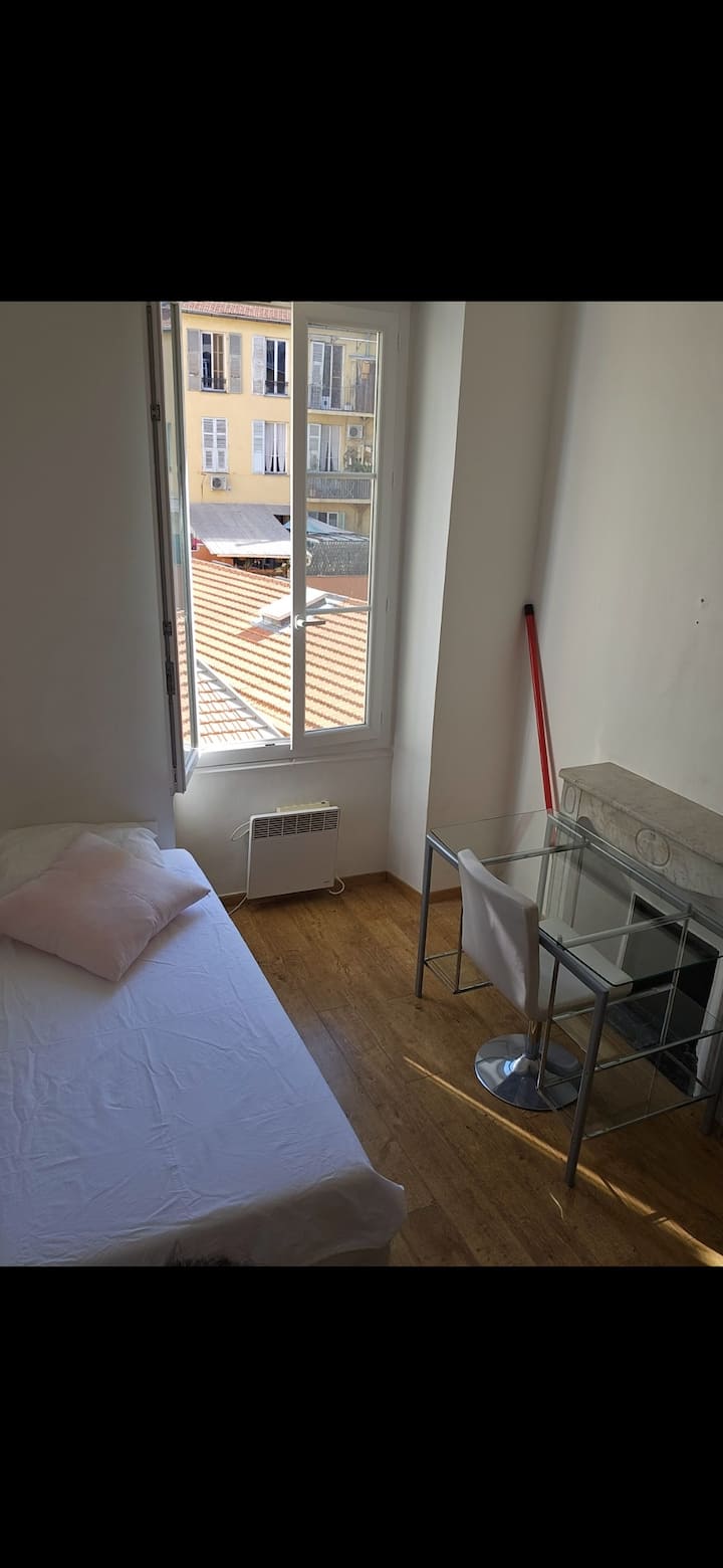 საძინებელი 2