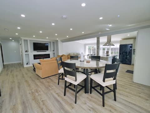 4Bd/4Ba + Studio | AC | WiFi | Near SF | 2k+ Space