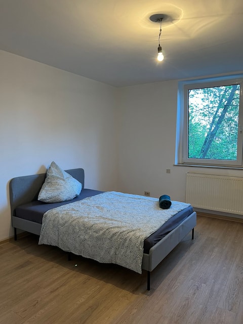 Spacious Flat with 3 bedooms for 5-8 guests