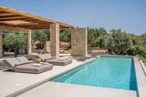 Lithos Art Villas : Utopia