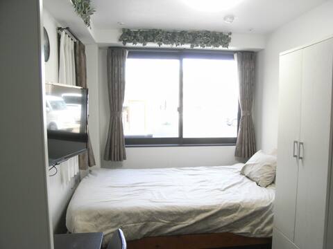 Less than 2 min walk to Sta +12 min to Asakusa ! !
