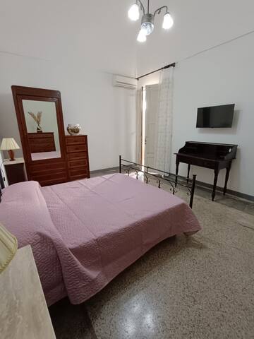 Prestigioso Palazzo Muia con vasca idromassaggio gallery image 4