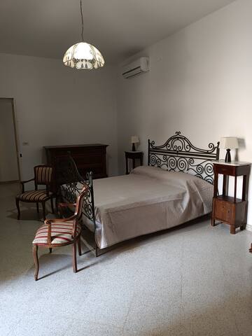 Prestigioso Palazzo Muia con vasca idromassaggio gallery image 3